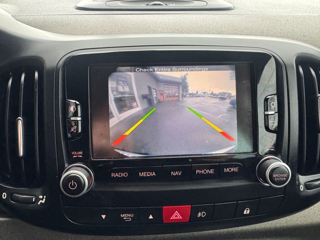 Used 2014 FIAT 500L Trekking FWD image 26