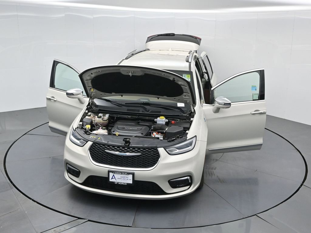 Used 2021 Chrysler Pacifica Limited w/ Premium & Safety Sphere Group image 34