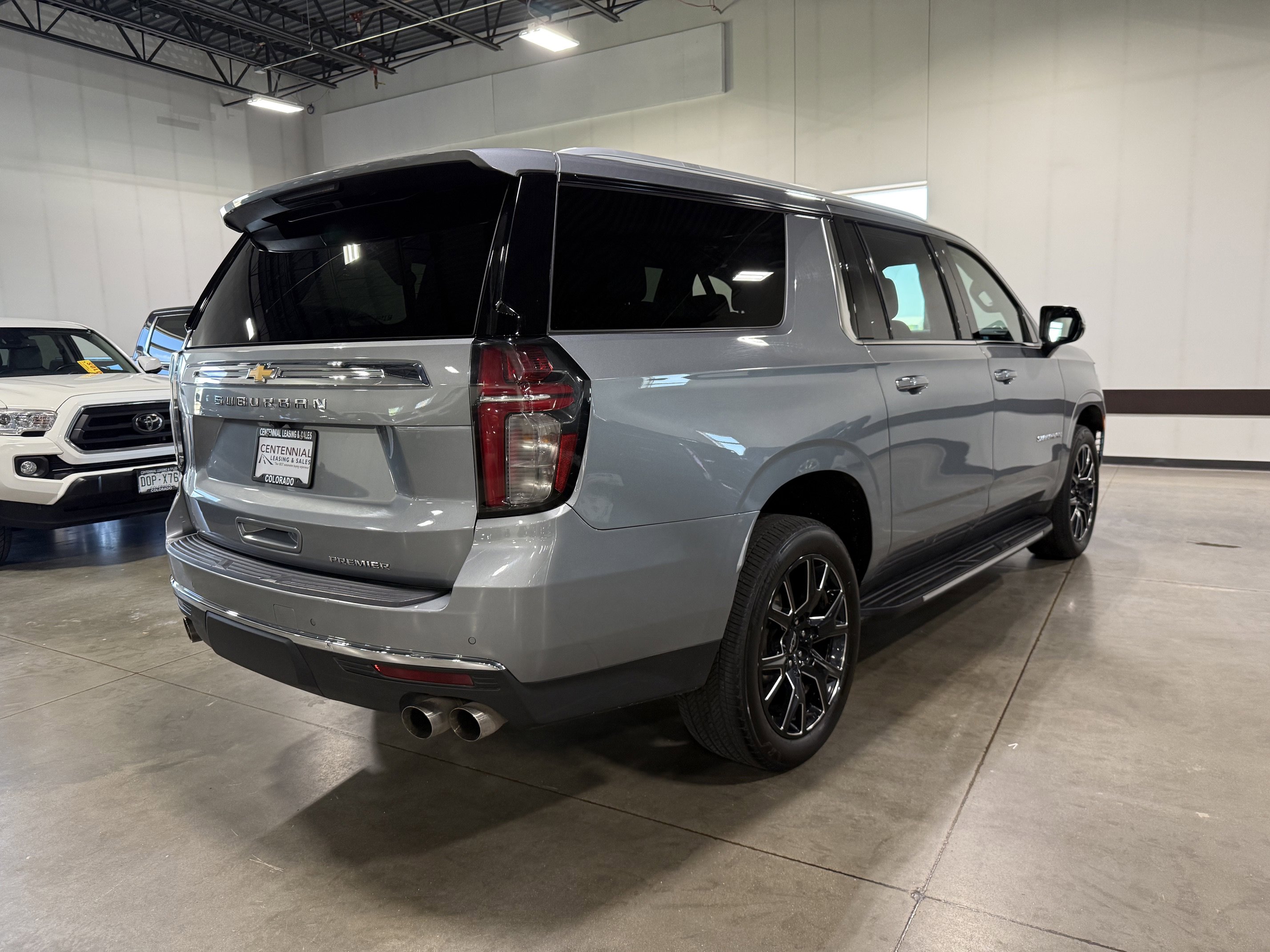 Used 2023 Chevrolet Suburban Premier AWD/4WD image 7