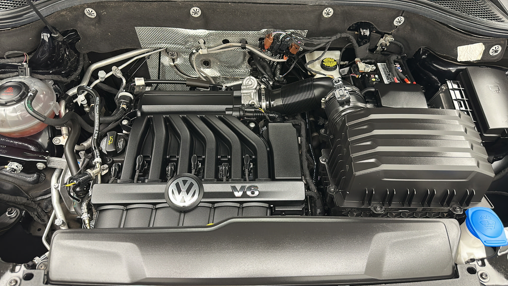 Used 2023 Volkswagen Atlas SEL R-Line AWD/4WD image 23