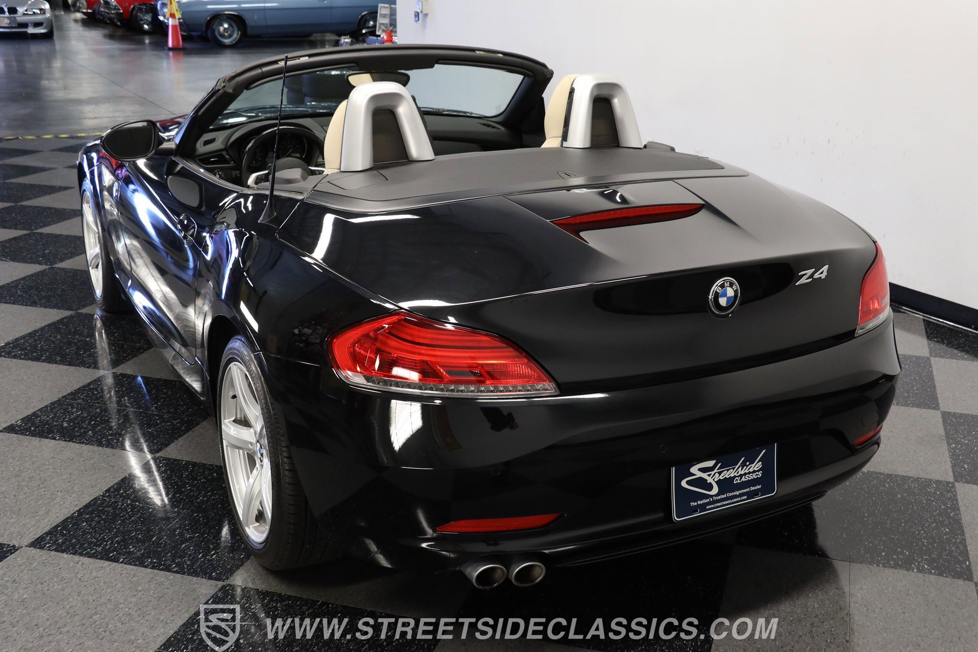 Used 2011 BMW Z4 sDrive30i image 7