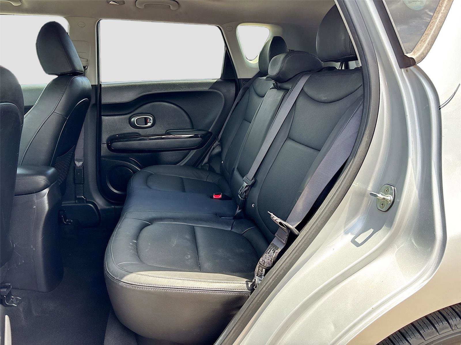 Used 2016 Kia Soul ! w/ Premium Package FWD image 25
