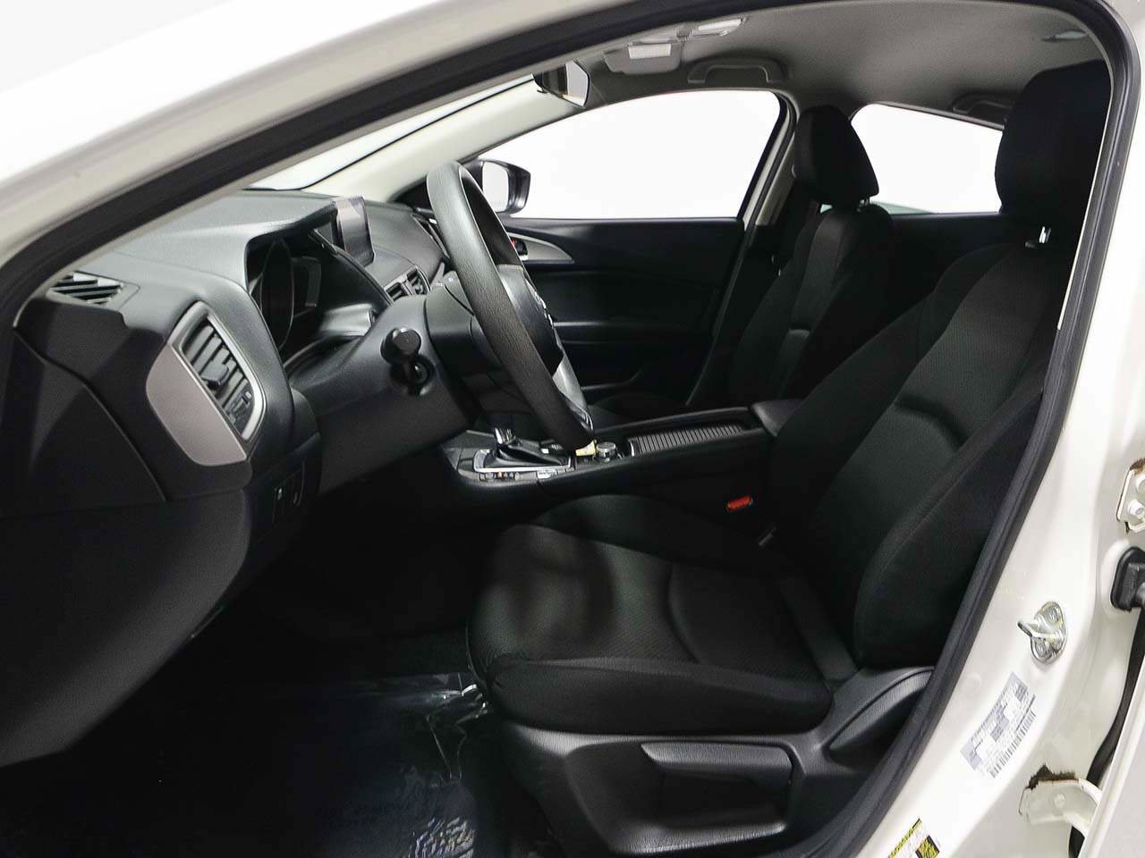 Used 2018 MAZDA MAZDA3 Sport FWD image 8