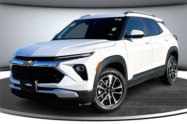 Used 2024 Chevrolet TrailBlazer LT image 1