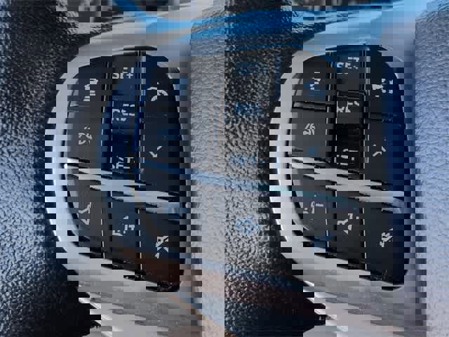 Used 2022 Ford Explorer XLT w/ Equipment Group 202A image 28