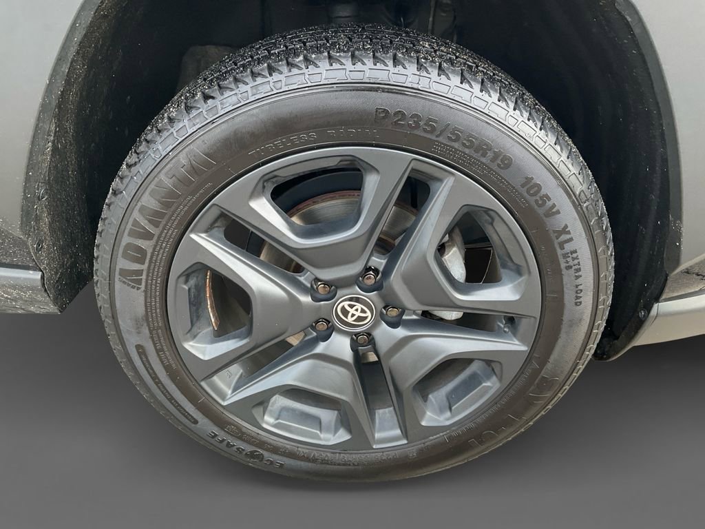 Used 2024 Toyota RAV4 Adventure image 15