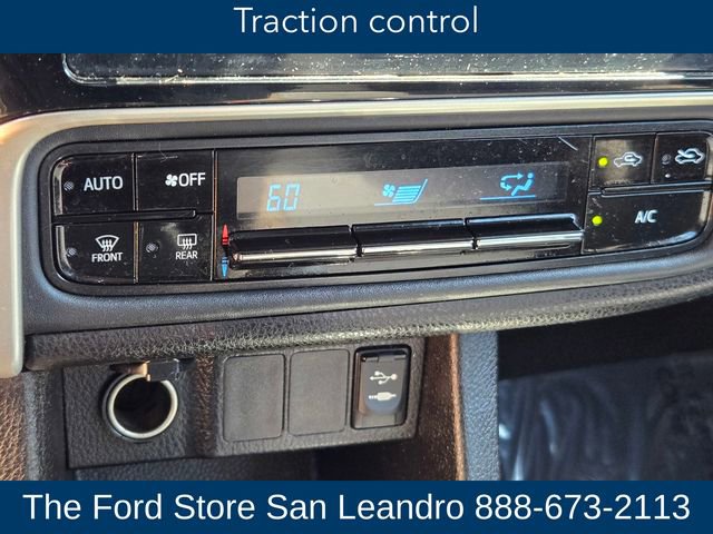 Used 2017 Toyota Corolla LE image 18