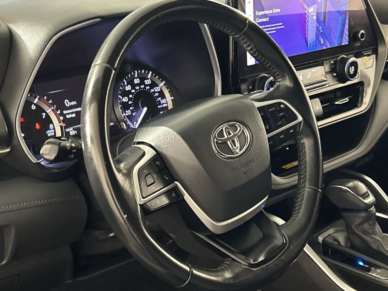 Used 2023 Toyota Highlander XLE FWD image 15