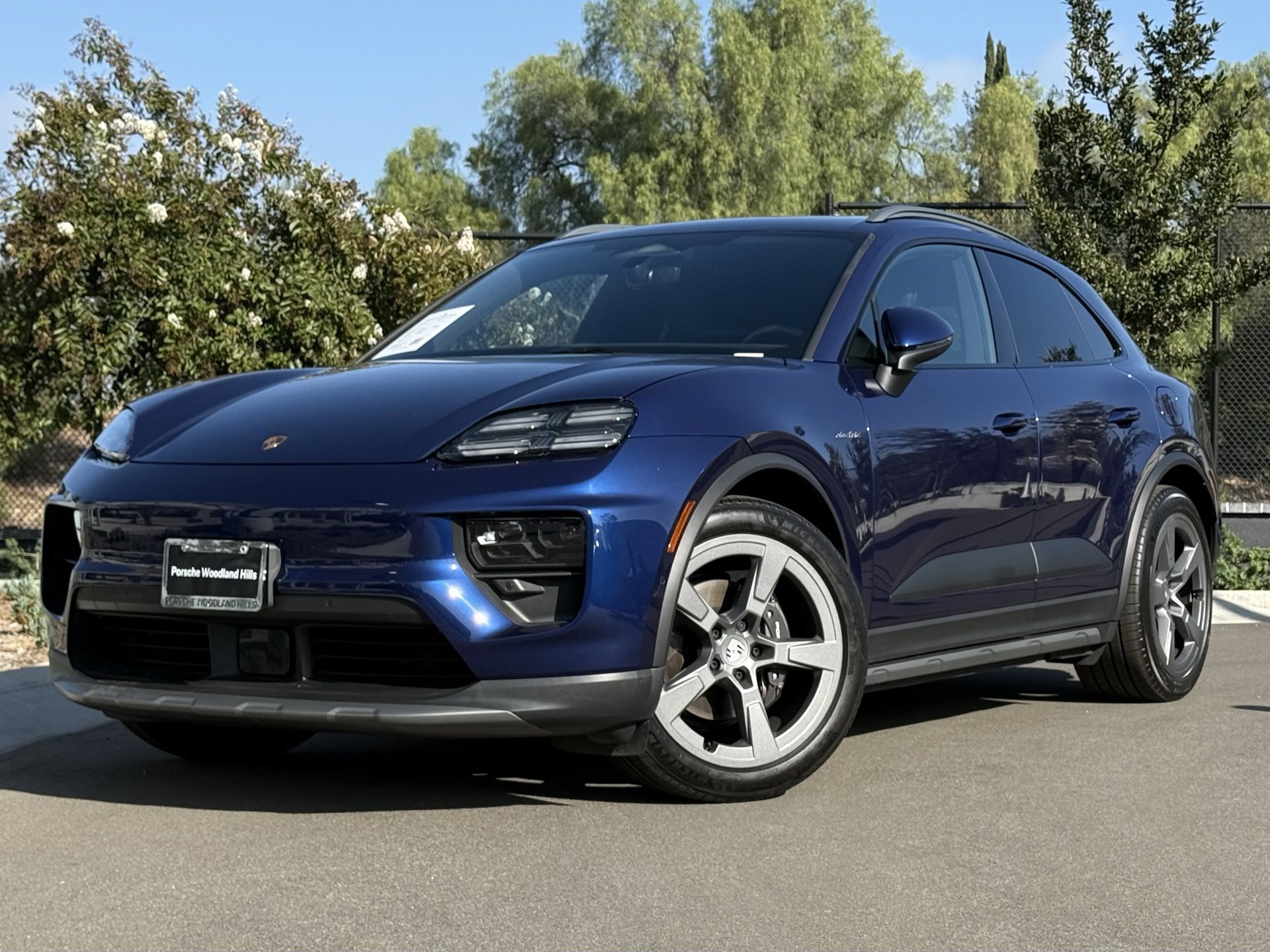 Used 2025 Porsche Macan Electric image 1
