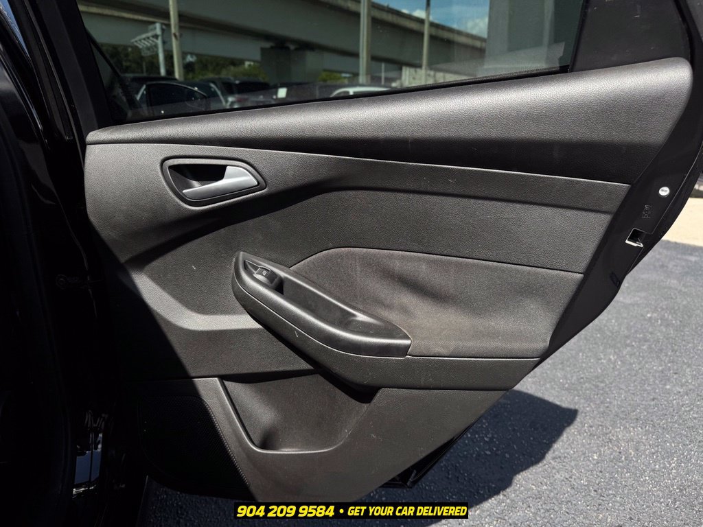 Used 2017 Ford Focus ST FWD image 20