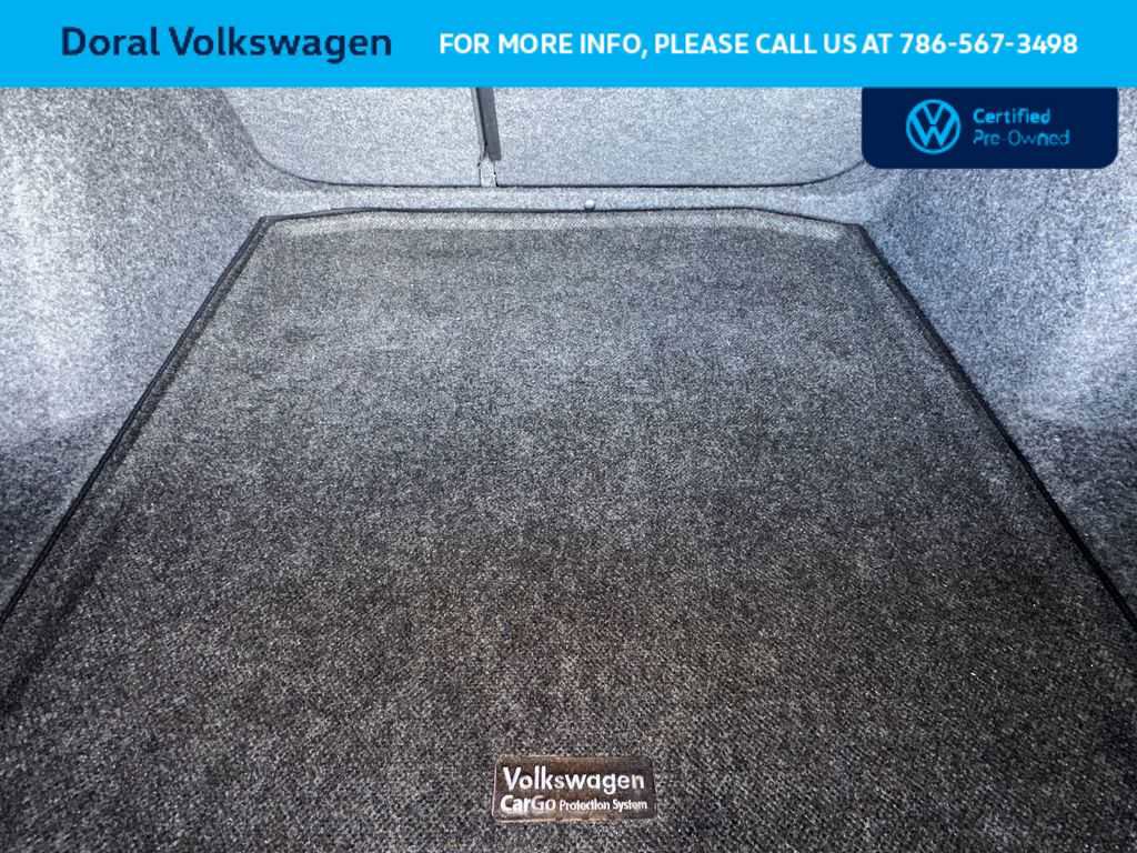 Certified 2023 Volkswagen Jetta SE w/ Panoramic Sunroof Package FWD image 25