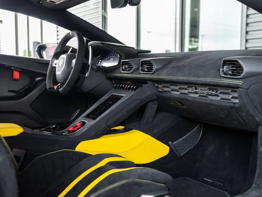Used 2022 Lamborghini Huracan STO RWD image 22