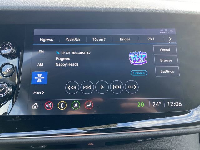 Used 2021 Buick Envision Avenir w/ Technology Package II image 21