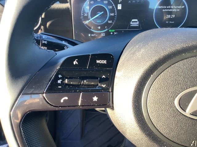 Certified 2025 Hyundai Elantra SEL image 29