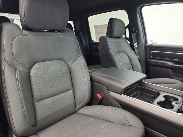New 2026 RAM 1500 4x4 Crew Cab image 31