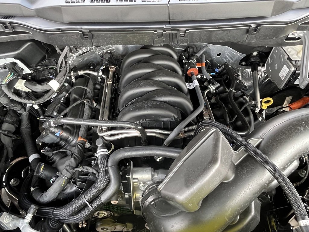 New 2025 Ford F150 Lariat w/ Equipment Group 502A High image 23