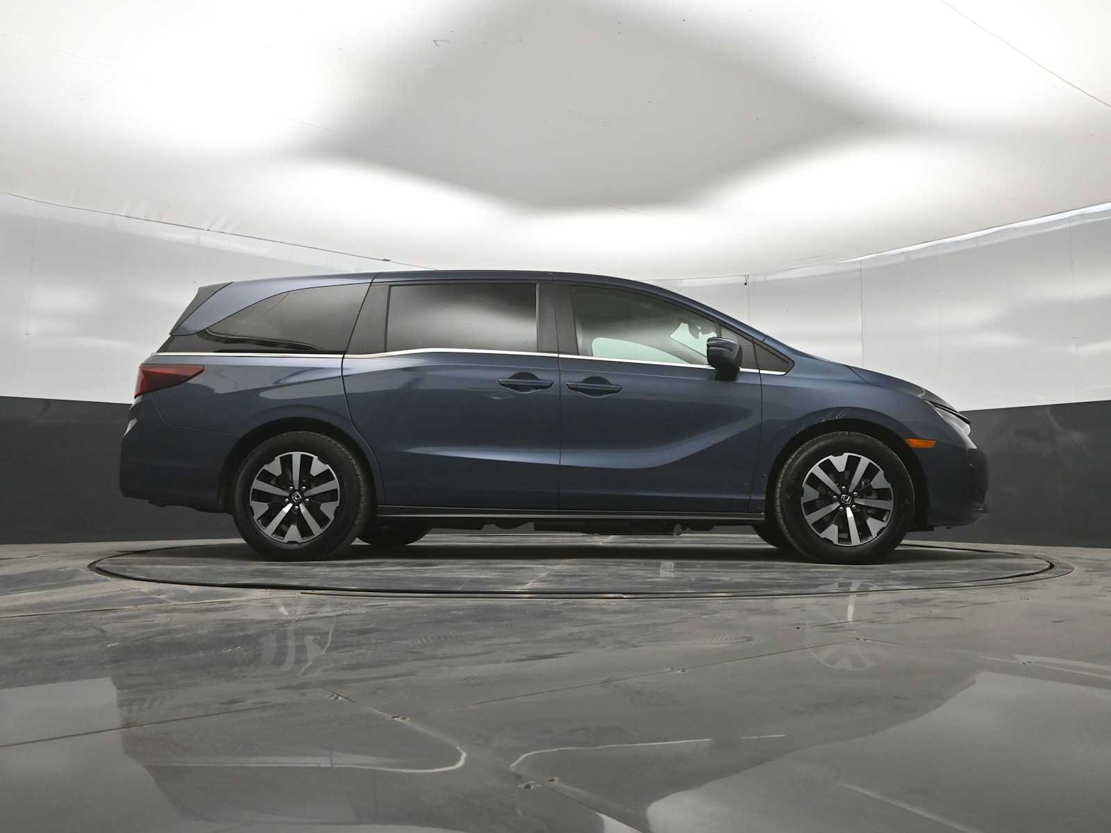 Used 2025 Honda Odyssey EX-L image 38