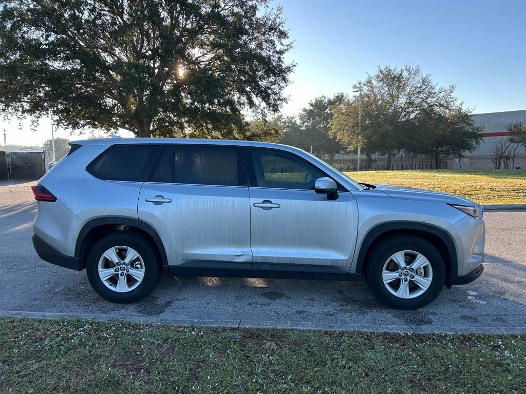 Certified 2025 Toyota Grand Highlander FWD image 6