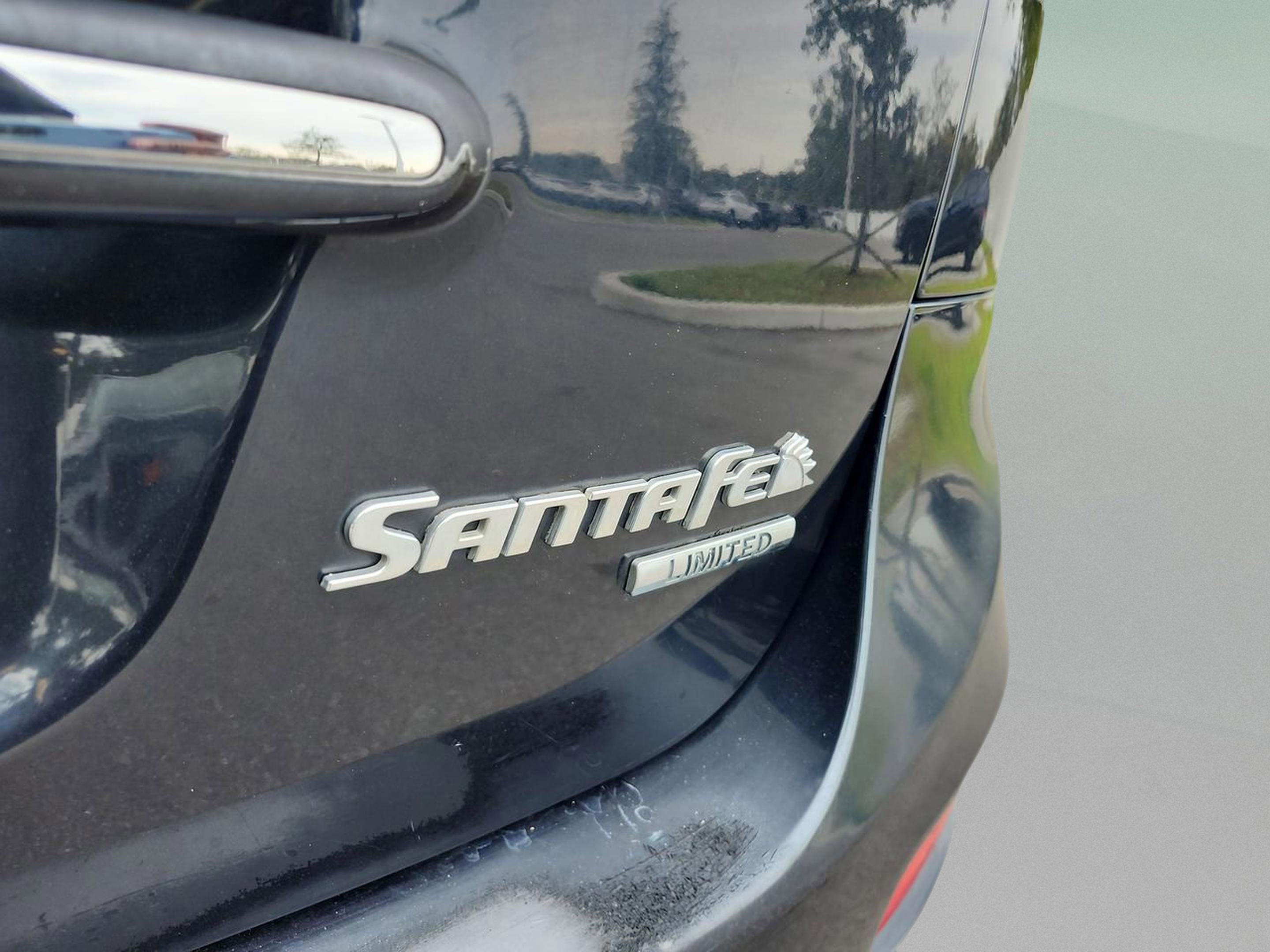 Used 2011 Hyundai Santa Fe Limited image 23