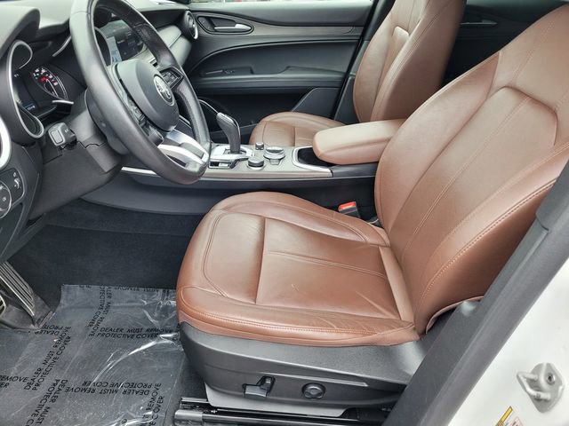 Used 2022 Alfa Romeo Stelvio Ti w/ Active Assist Plus Package image 17