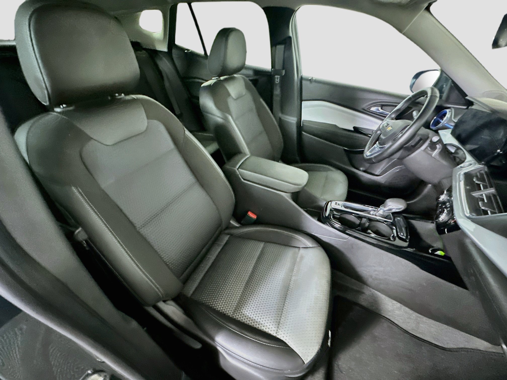 Used 2026 Chevrolet Trax LT w/ Driver Confidence Package FWD image 30
