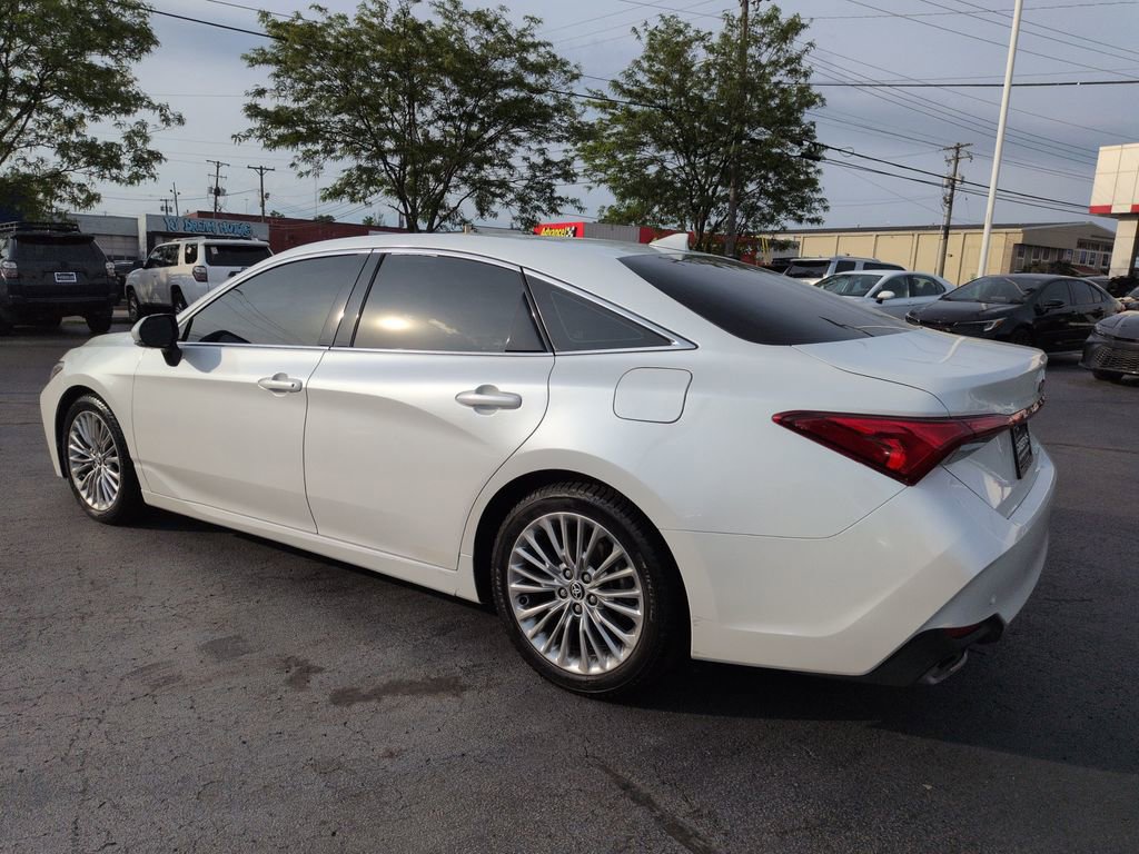 Used 2020 Toyota Avalon Limited w/ Advanced Safety Package FWD image 3