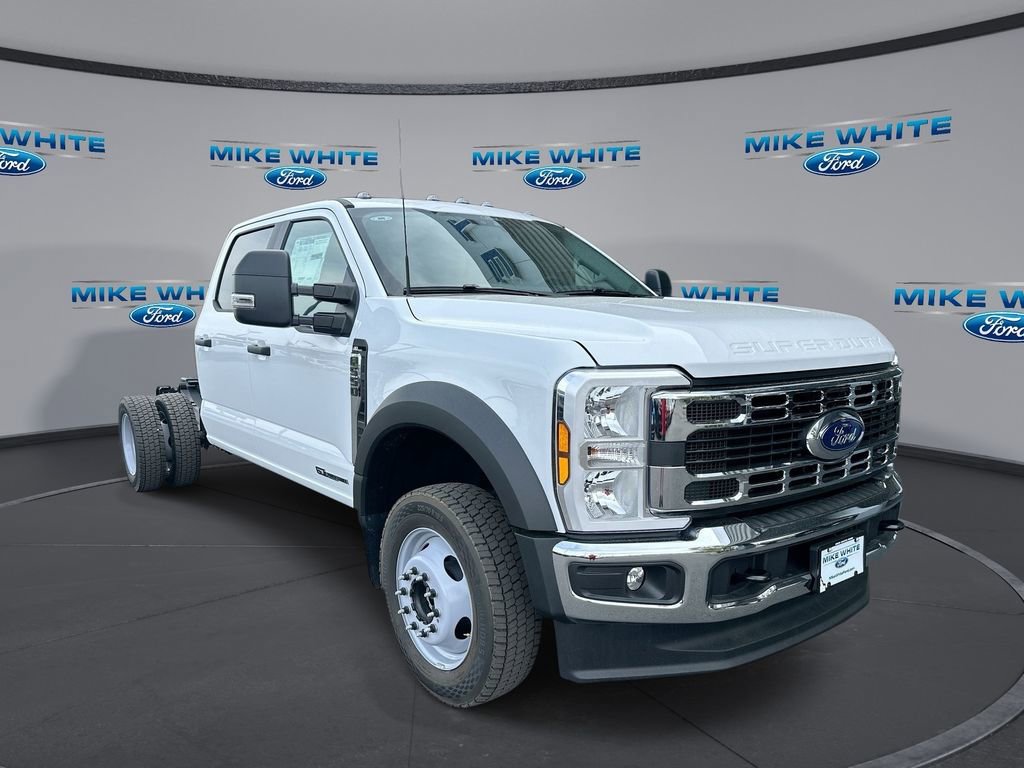 New 2025 Ford F550 4x4 Crew Cab Super Duty image 1