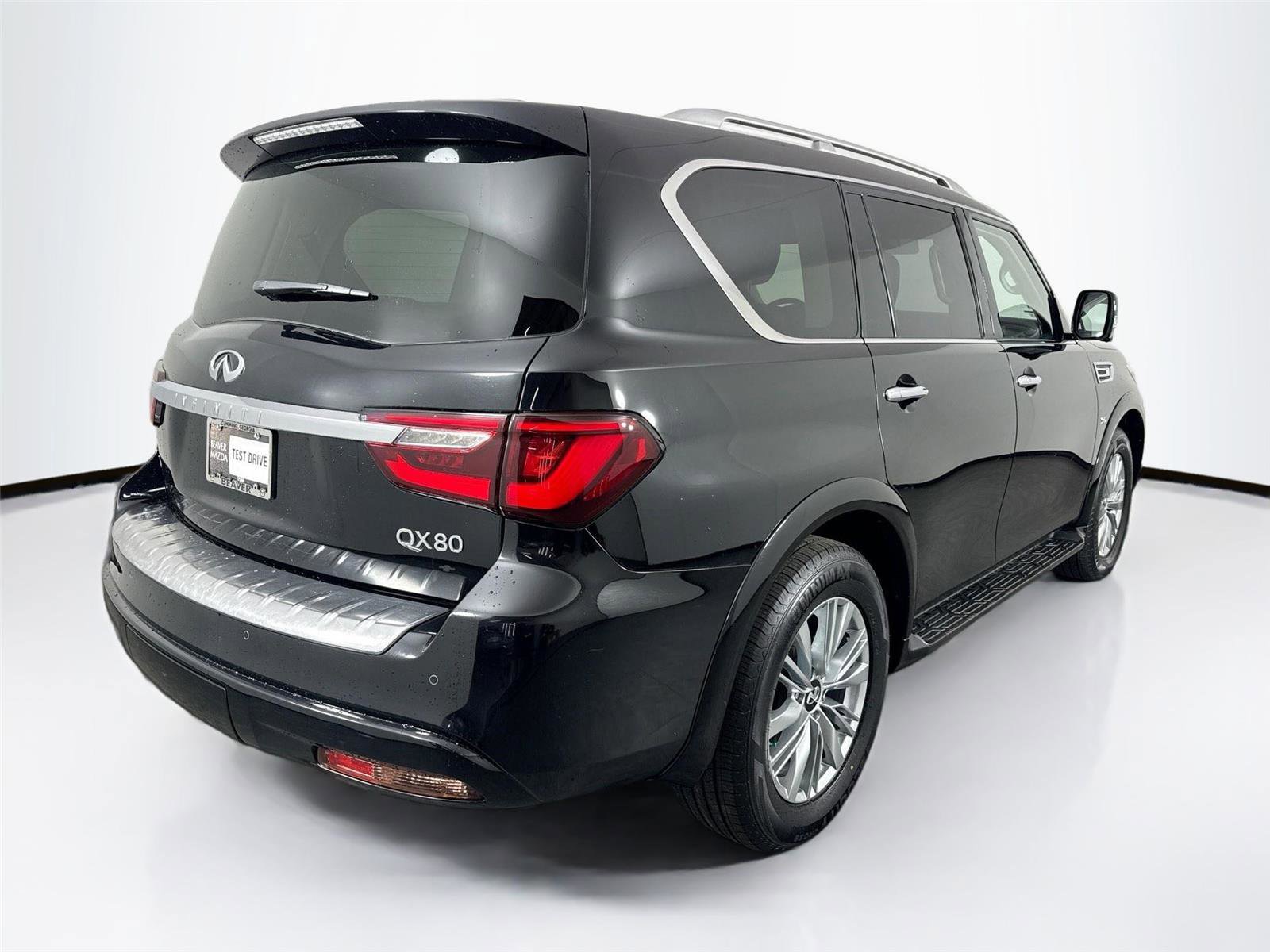 Used 2019 INFINITI QX80 Luxe image 2