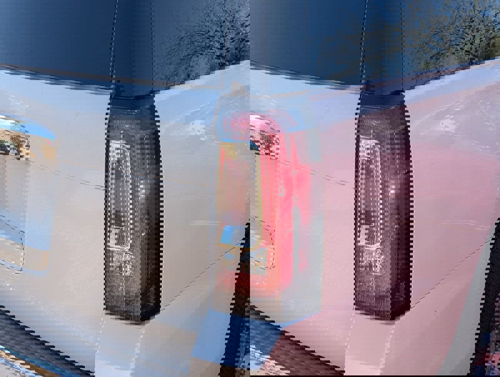 Used 2018 GMC Yukon XL Denali w/ Open Road Package AWD/4WD image 7