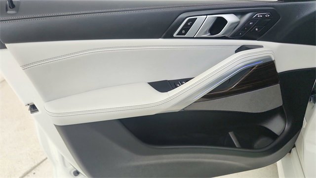 Used 2025 BMW X6 xDrive40i image 36