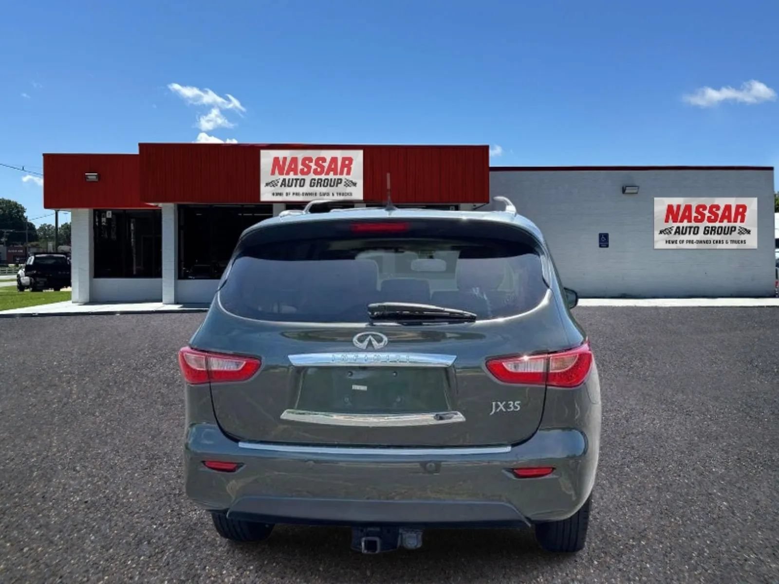 Used 2013 INFINITI JX35 AWD w/ Premium Pkg image 4
