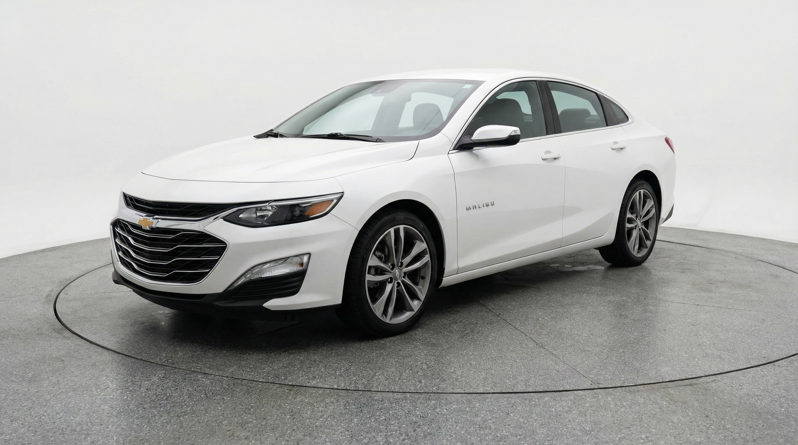 Used 2024 Chevrolet Malibu LT FWD image 3