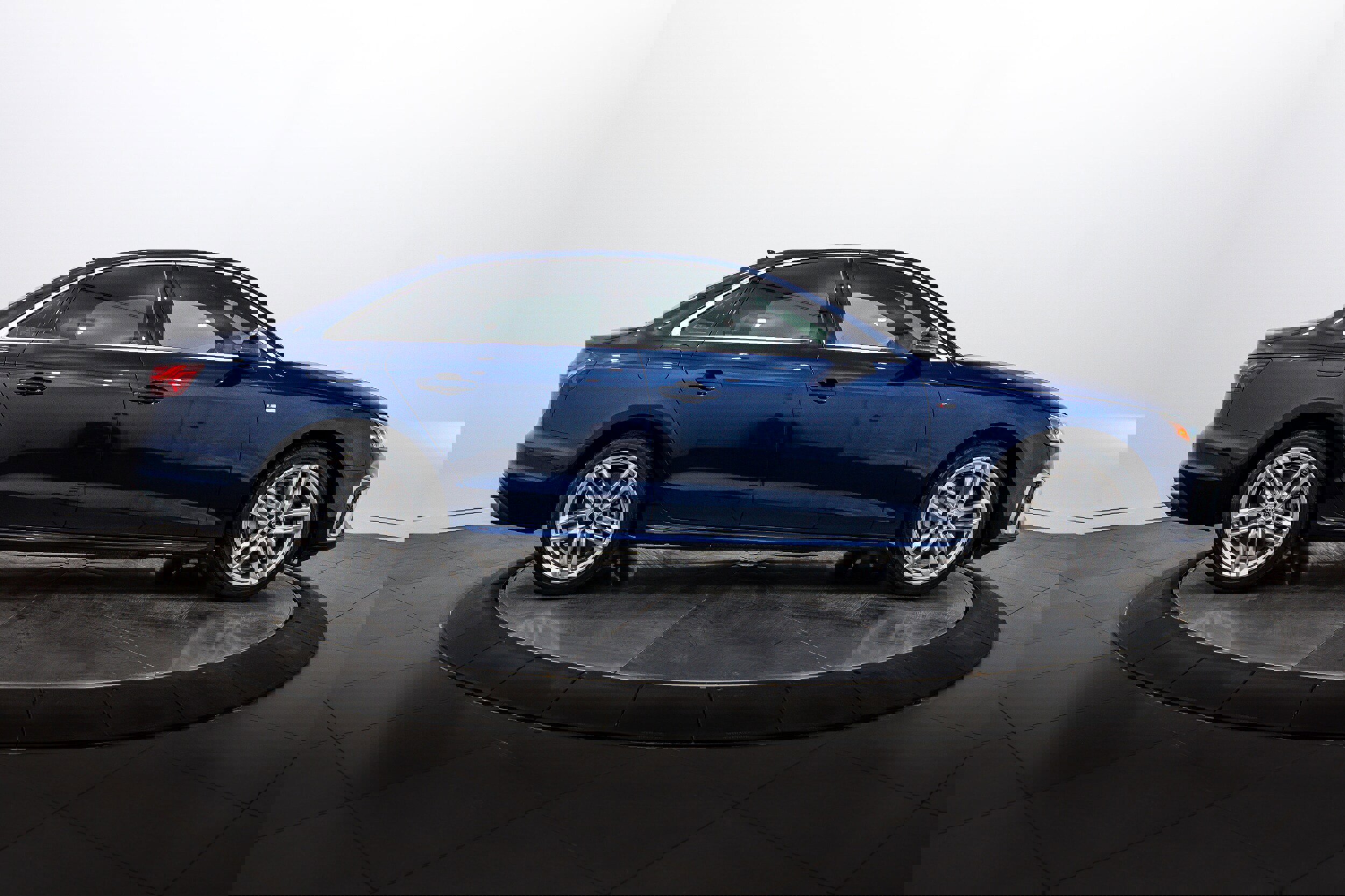 Used 2020 Audi A4 2.0T Premium Plus image 3