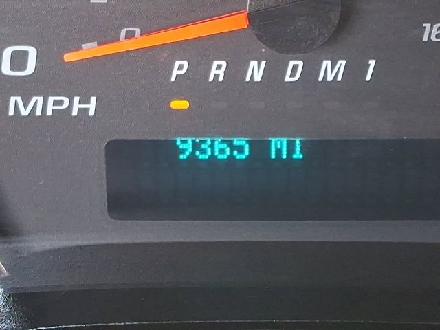 Used 2024 Chevrolet Express 2500 Extended image 19