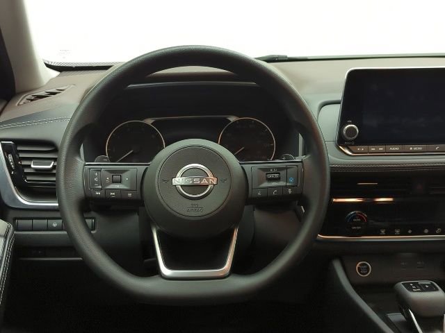 Used 2022 Nissan Rogue SV image 18