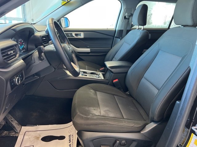 Used 2024 Ford Explorer XLT w/ Class IV Trailer Tow Package image 18