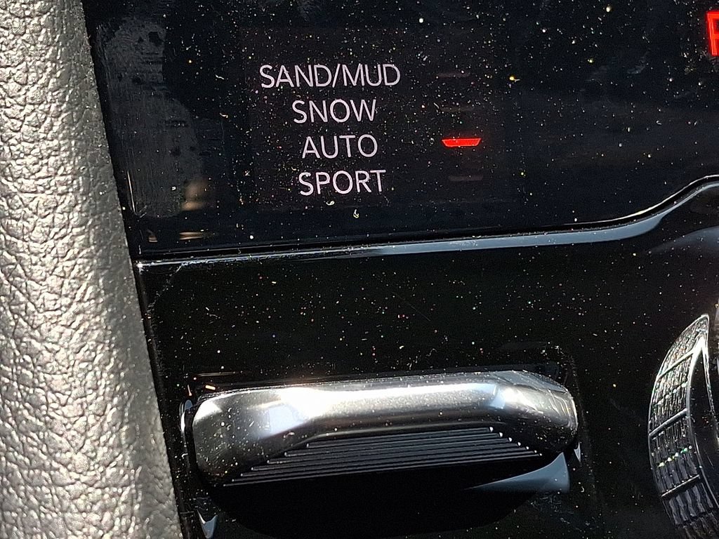 New 2026 Jeep Grand Cherokee Altitude AWD/4WD image 18