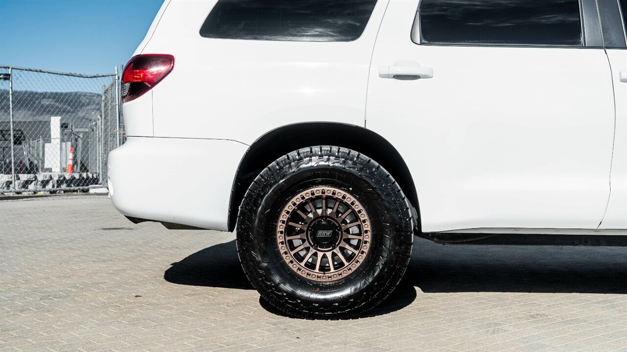 Used 2021 Toyota Sequoia TRD Pro AWD/4WD image 11