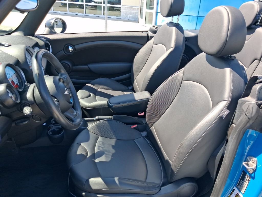 Used 2014 MINI Cooper Base image 20