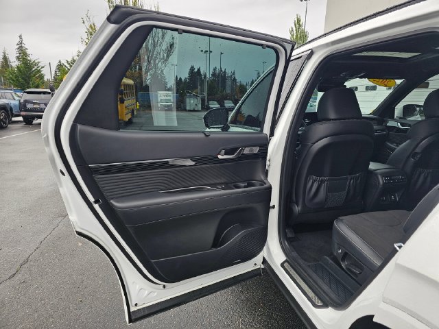 Used 2025 Hyundai Palisade Calligraphy AWD/4WD image 15