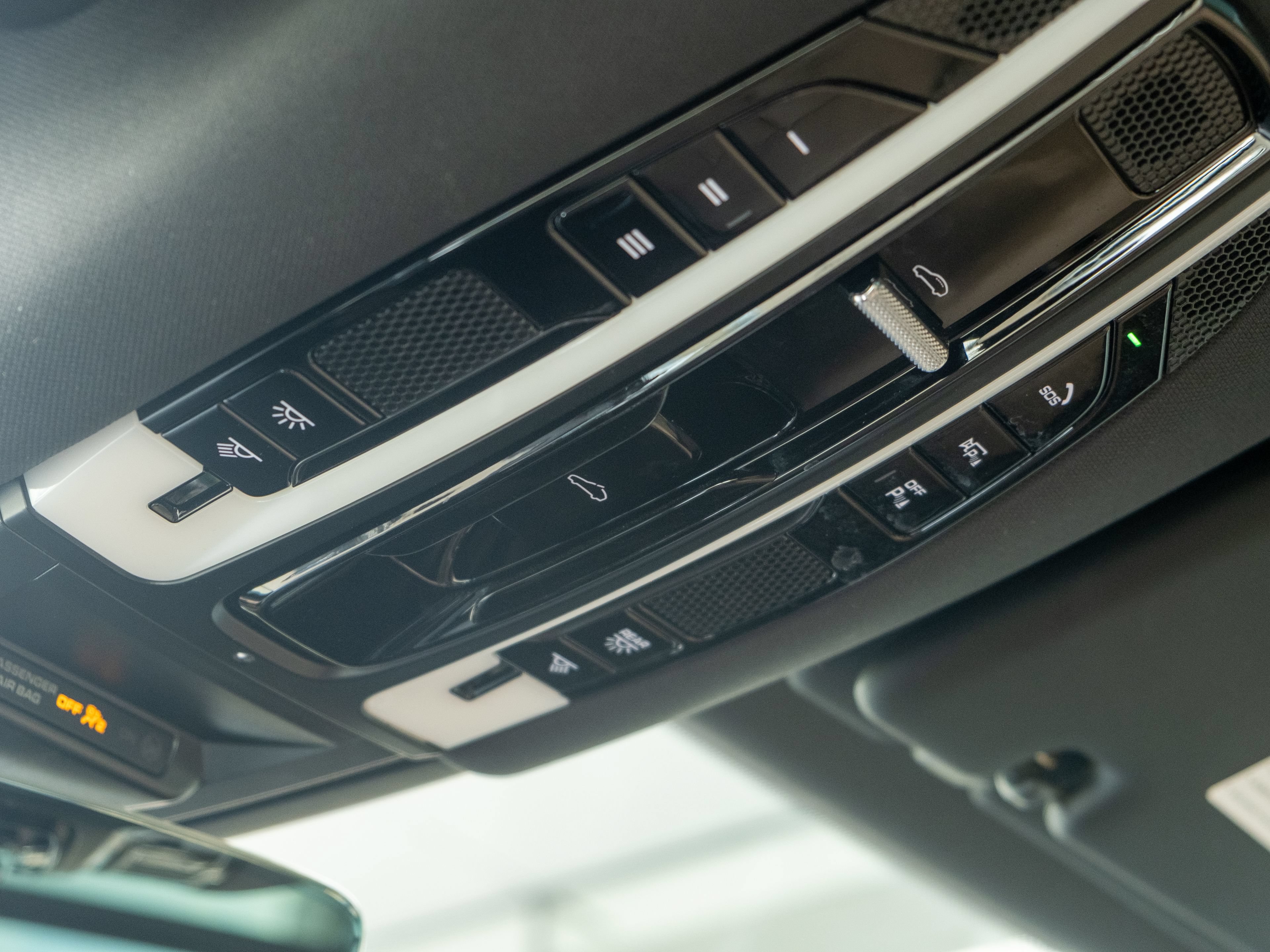 Certified 2023 Porsche Cayenne AWD/4WD image 37