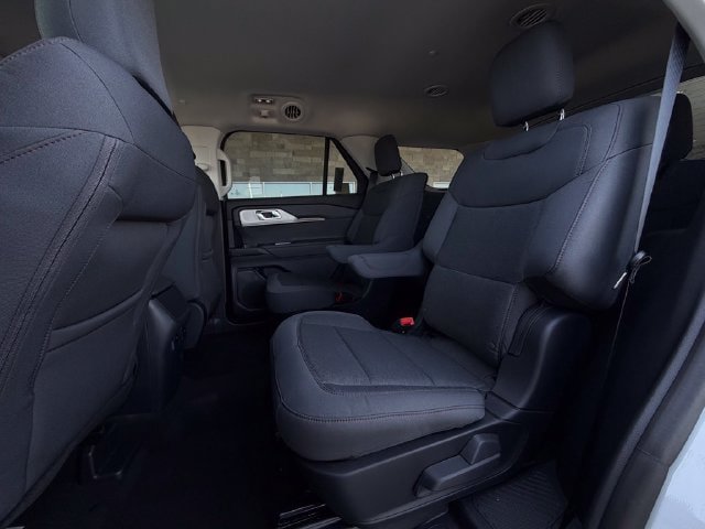 New 2026 Ford Explorer Active RWD image 46