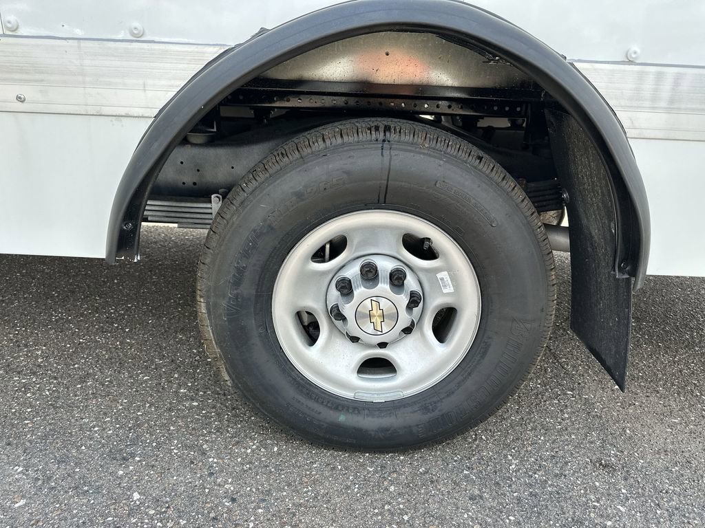 New 2025 Chevrolet Express 3500 w/ Power Convenience Package image 23