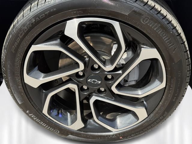 Used 2024 Chevrolet Trax RS w/ Sunroof Package FWD image 12