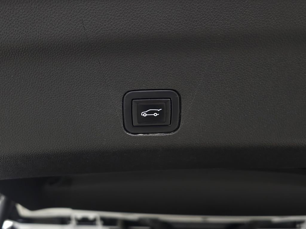 Used 2022 Chevrolet Tahoe RST w/ Sport Performance Package image 8