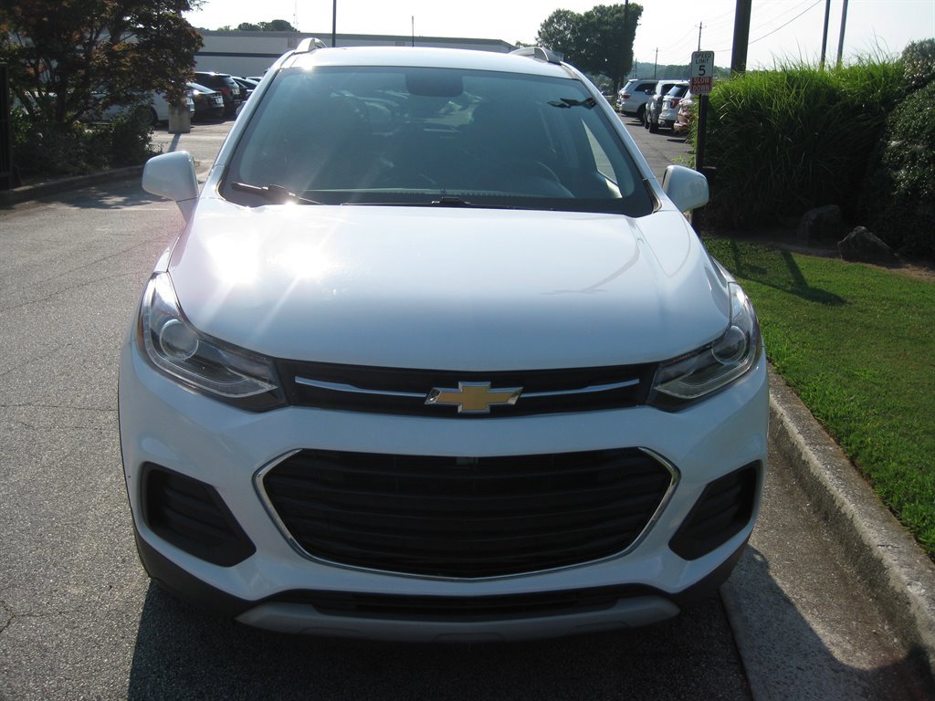 Used 2020 Chevrolet Trax LT image 2