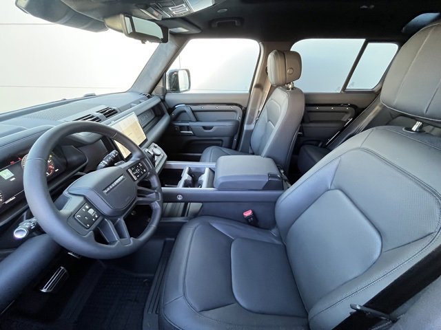 New 2025 Land Rover Defender 110 V8 image 2