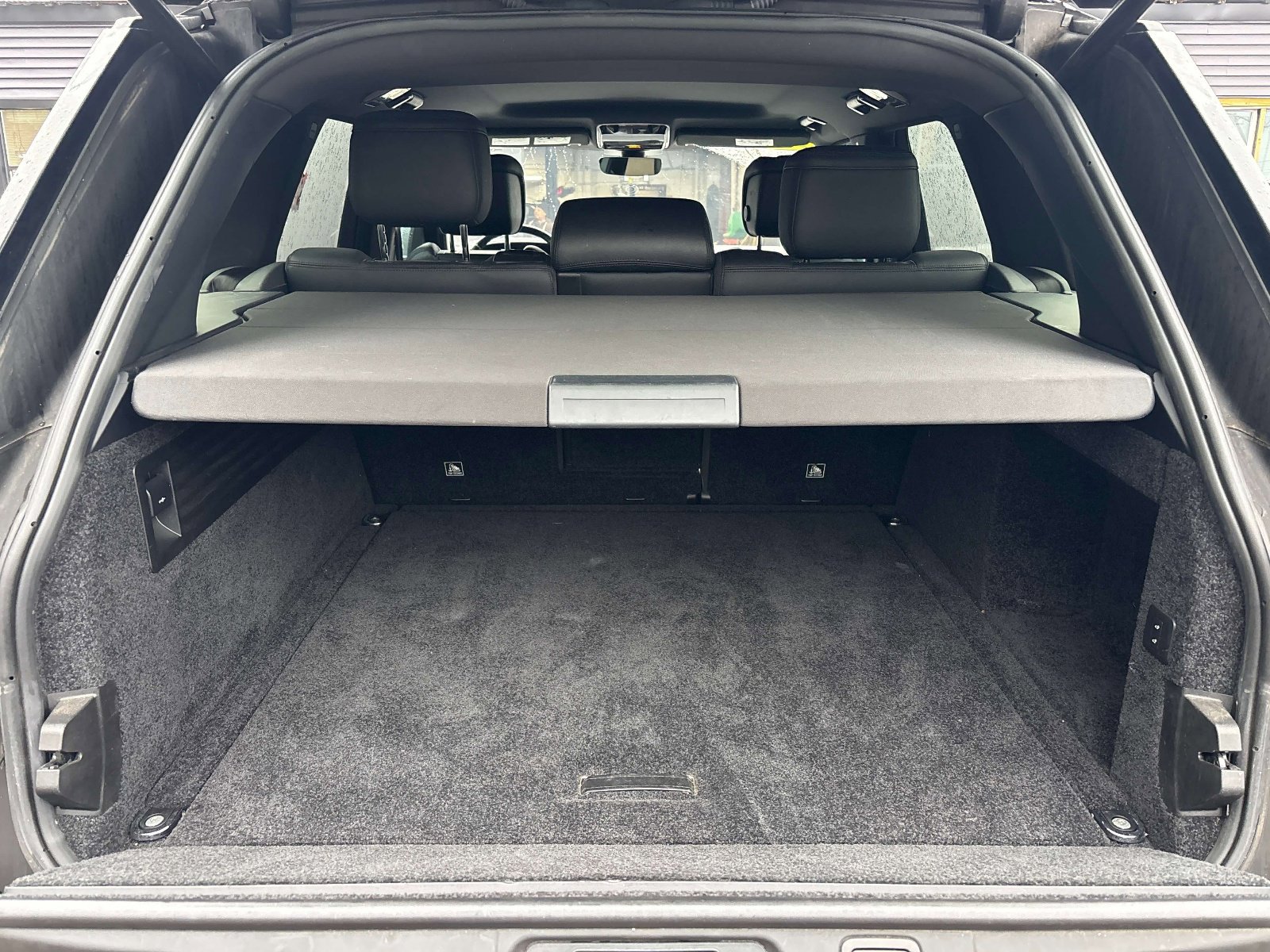 Used 2018 Land Rover Range Rover HSE image 10