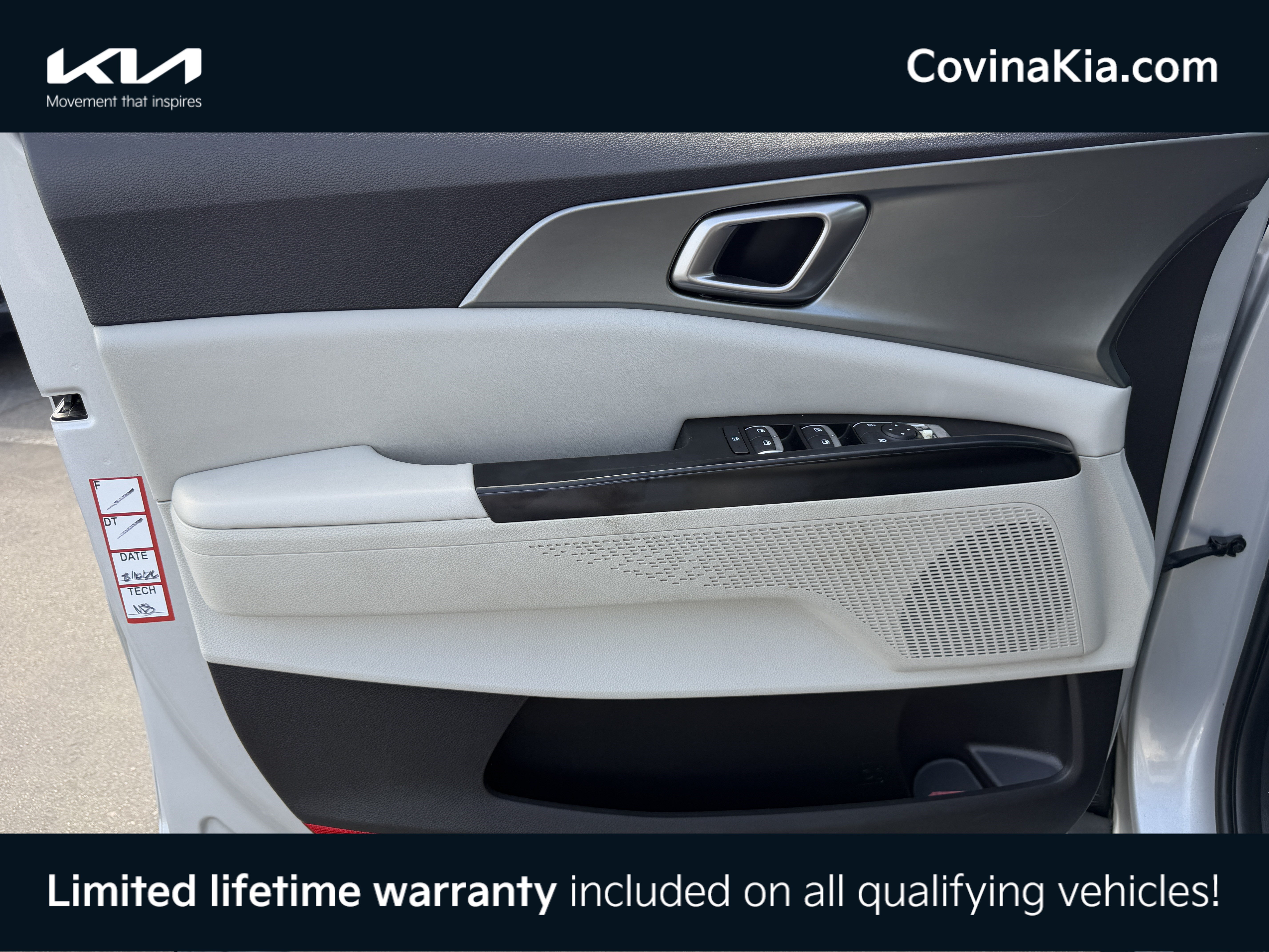 Certified 2022 Kia Carnival LX FWD image 13