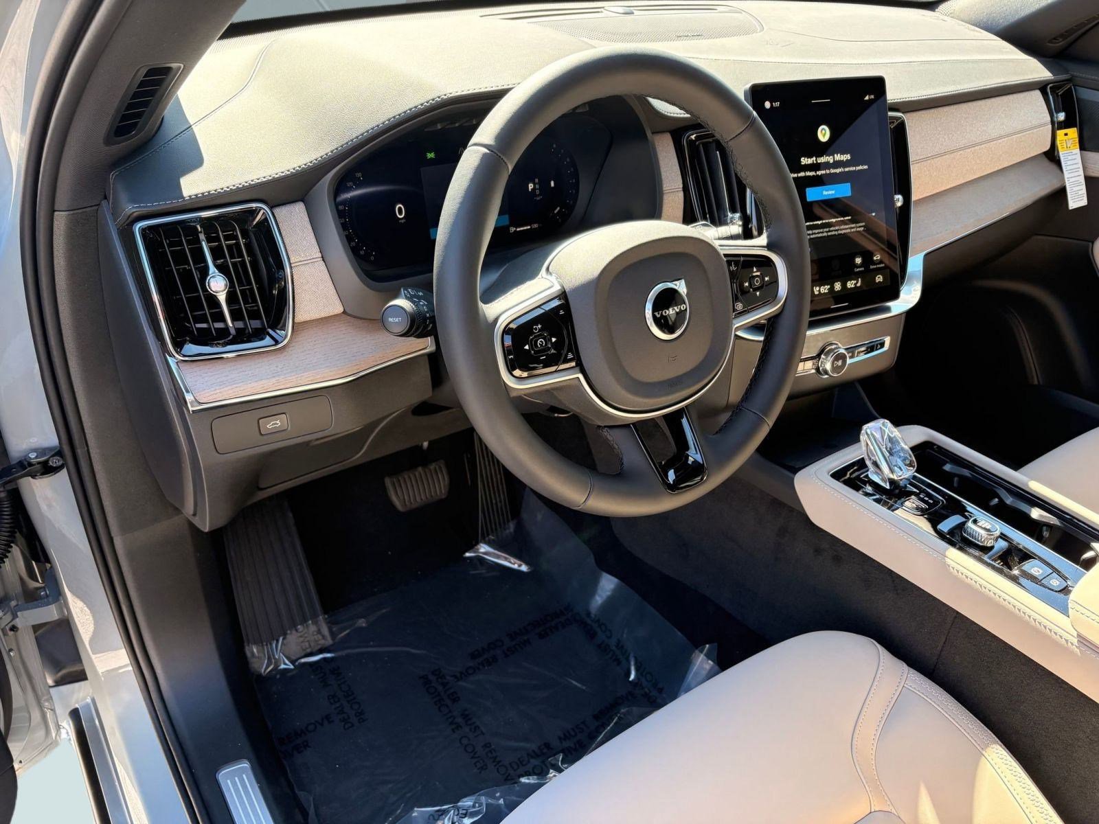 New 2026 Volvo XC90 B6 Plus w/ Protection Package Premier image 4